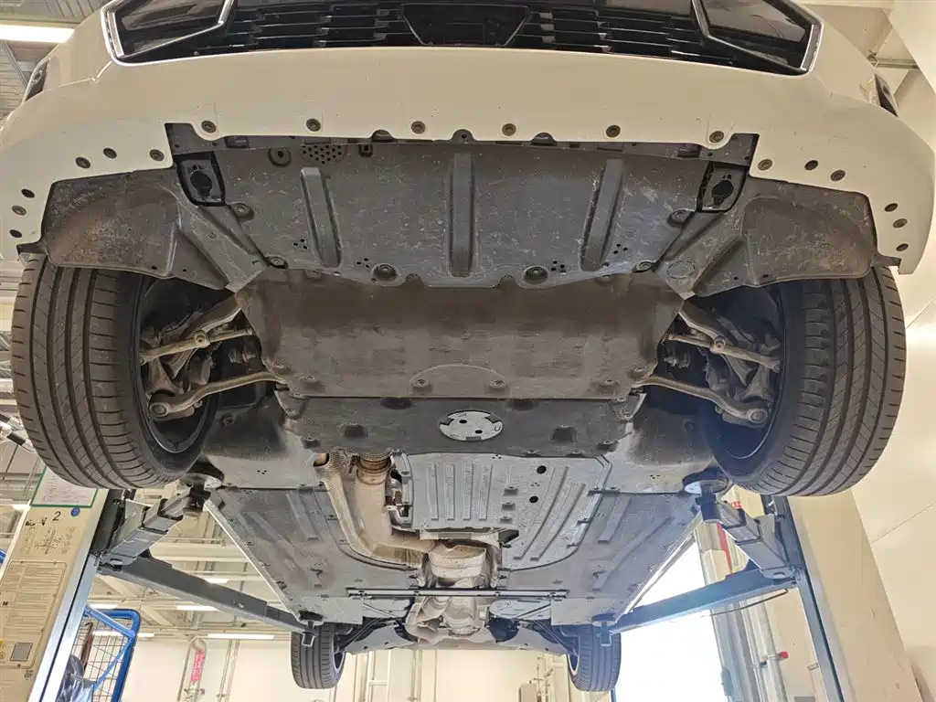 BMW 3 Series 2025 325i M Sport Package фото 10