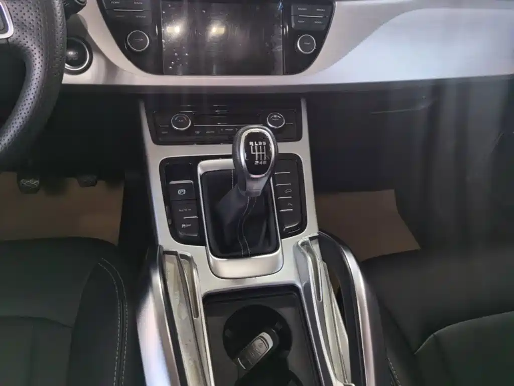 Geely Boyue 2016 2016 2.0L Manual Smart·Style Edition