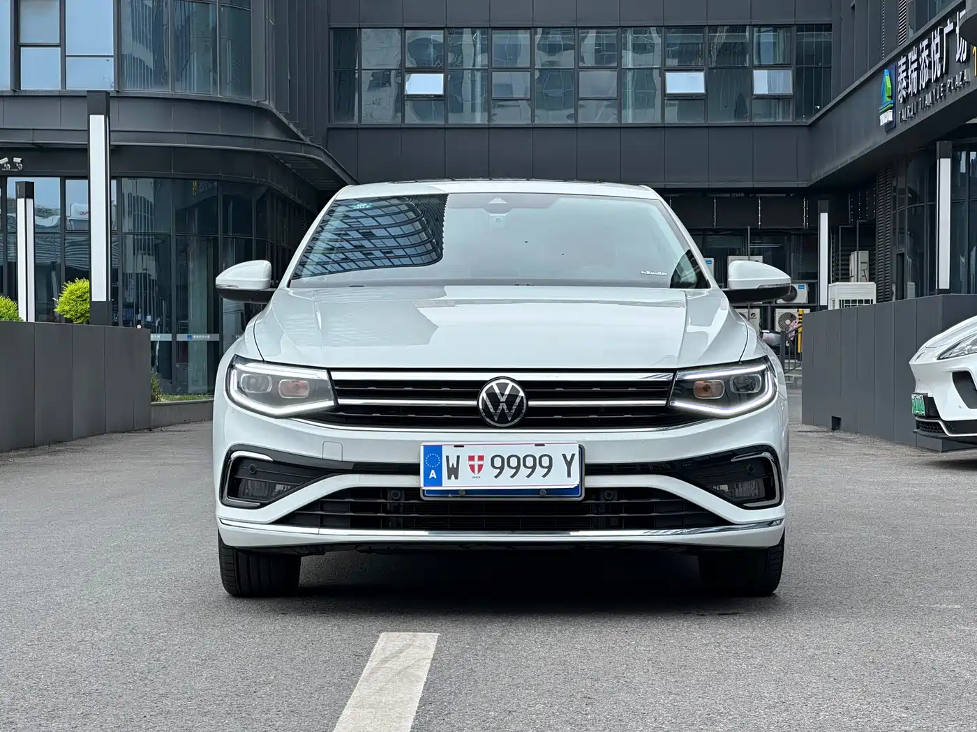 VOLKSWAGEN BORA