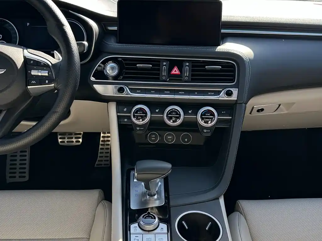 Genesis G70 2023 Model 2.0T RWD Luxury Edition фото 21