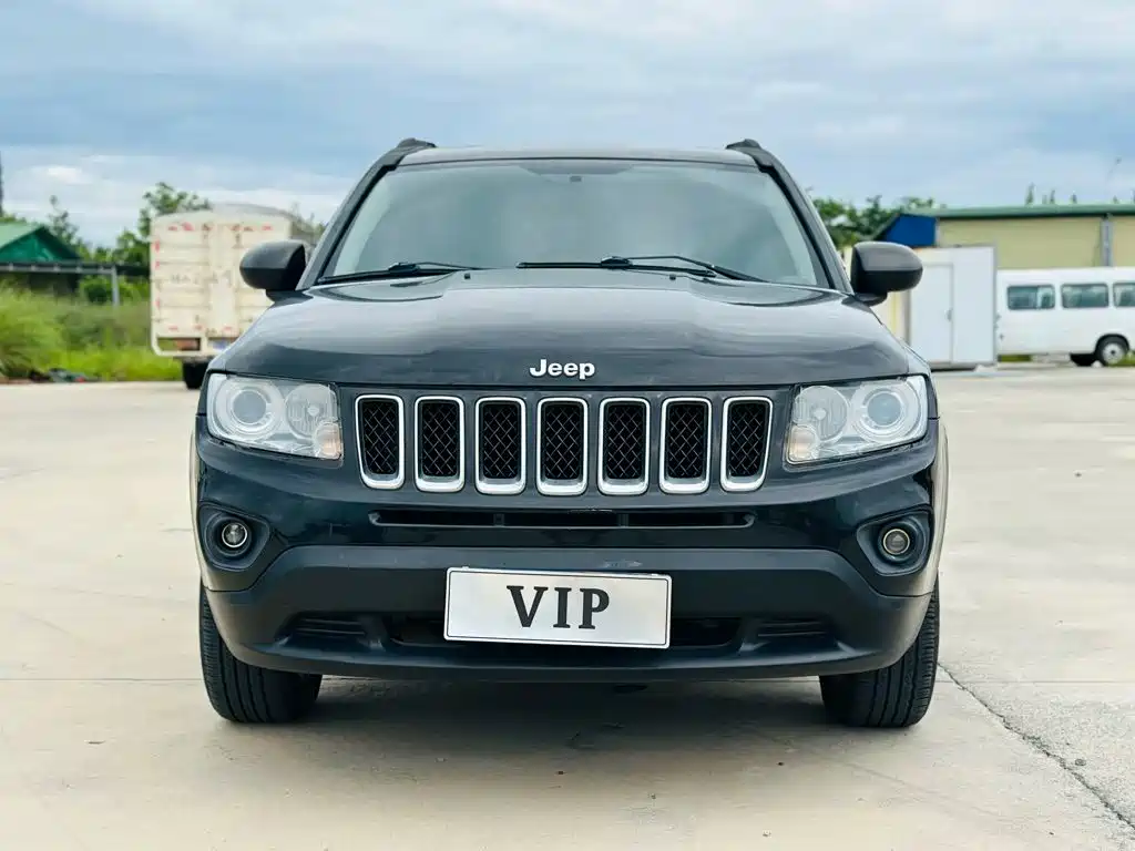 Jeep Compass (Import) 2012 2012 2.0L FWD Sport Edition