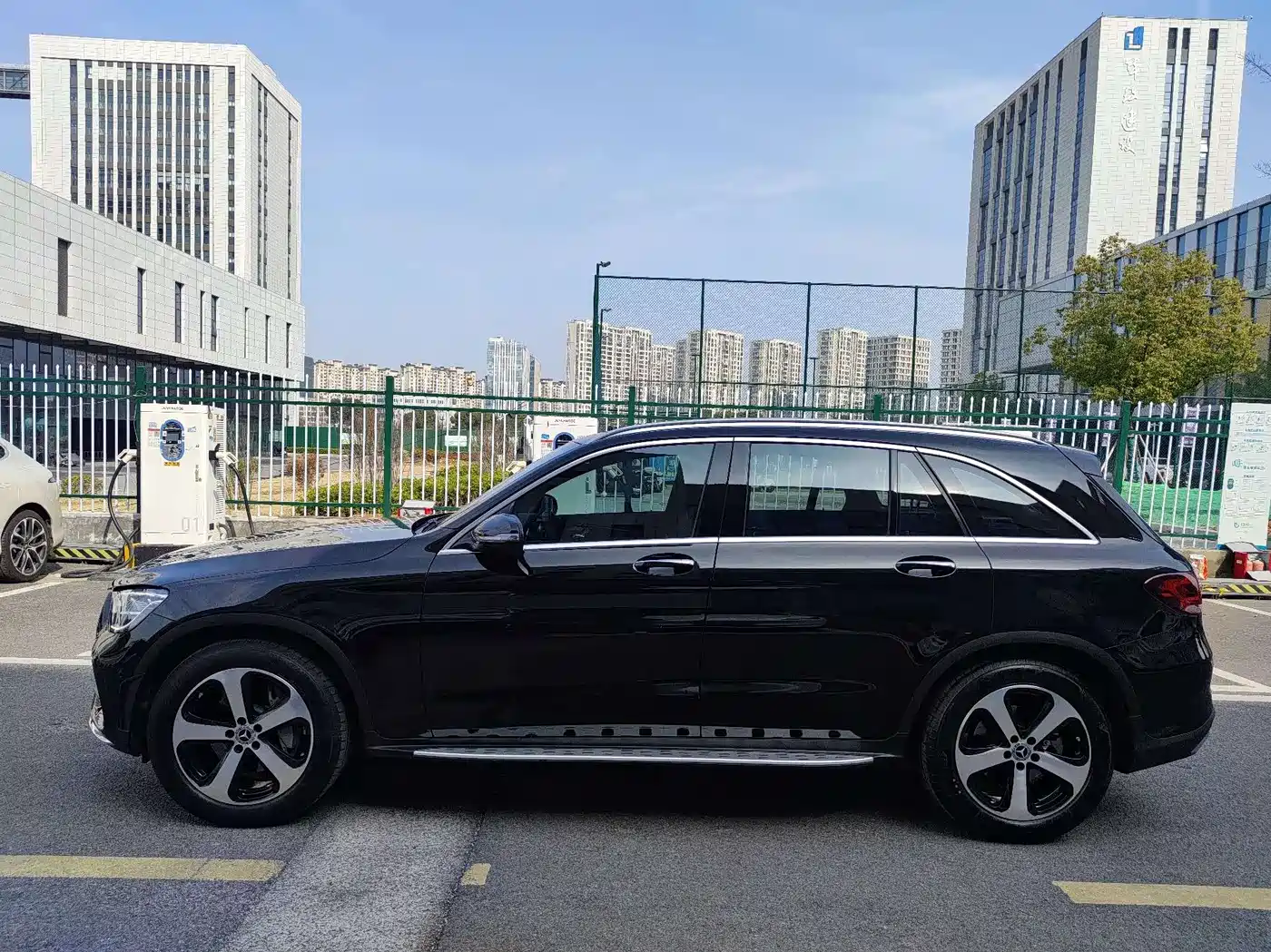 Mercedes-Benz GLC 2022 Model GLC 260 L 4MATIC Dynamic Edition фото 2