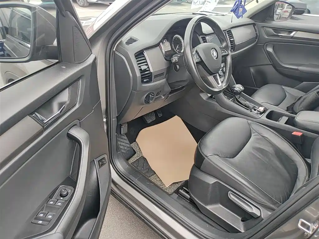 Škoda Kodiaq 2018 TSI330 5-seat FWD Luxury фото 16