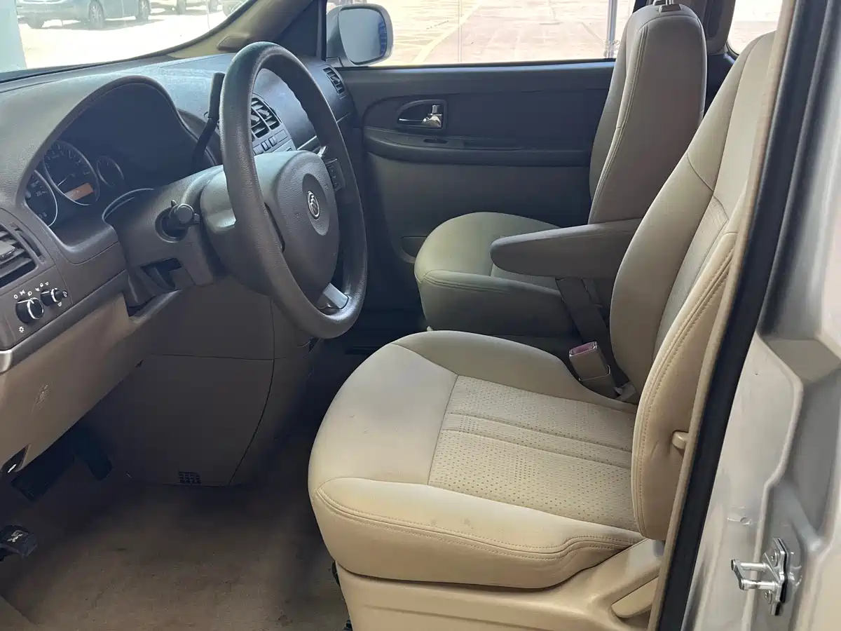 Buick GL8 2014 2.4L Classic Edition фото 4