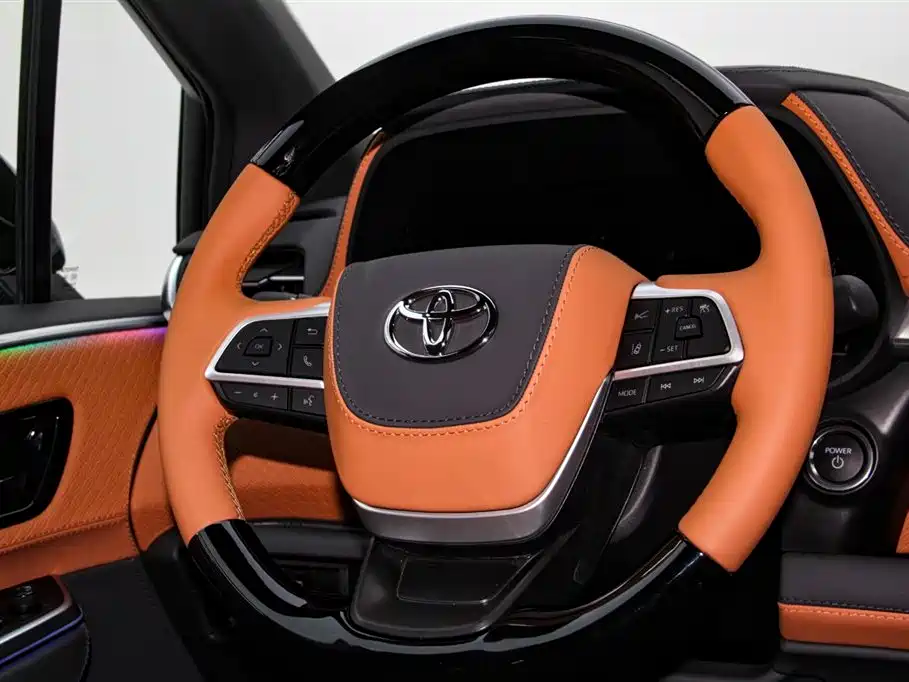 Toyota Granvia 2024 2.5L Hybrid Comfort фото 26
