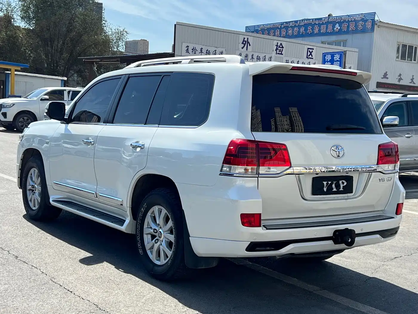 Photo 5 - Toyota Land Cruiser (Import)