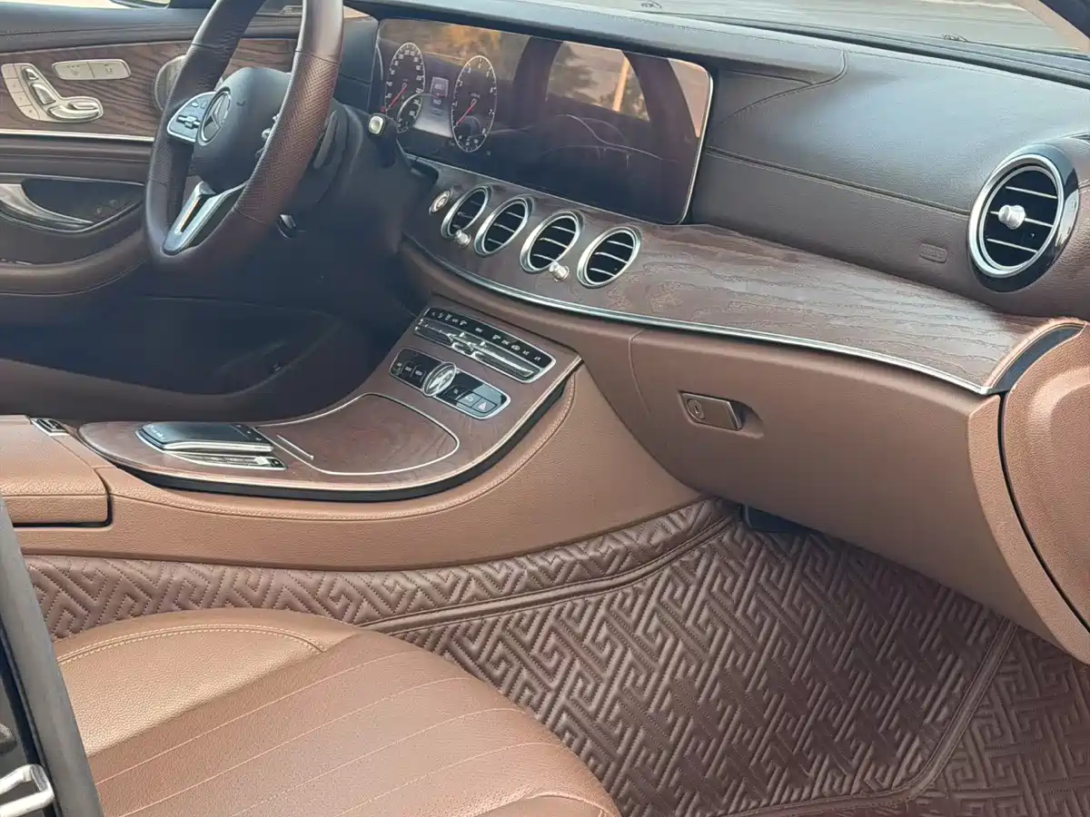 Mercedes-Benz E-Class 2019 Facelift E 300 L Luxury фото 8