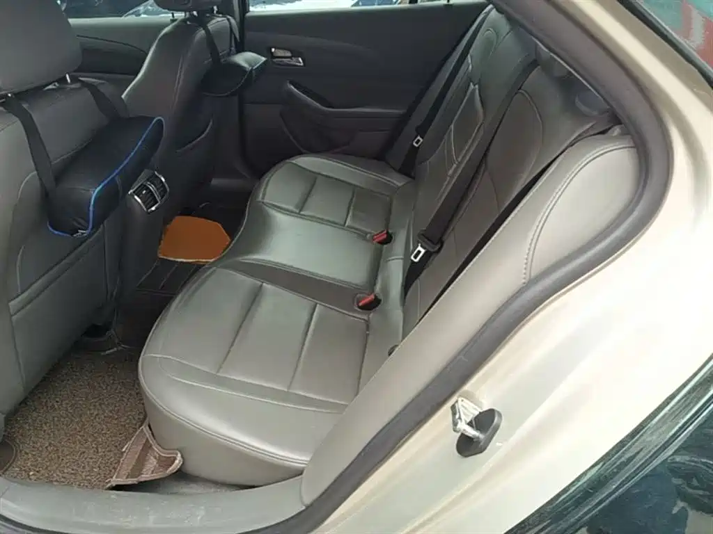 Chevrolet Malibu 2014 2.0L Automatic Luxury фото 17