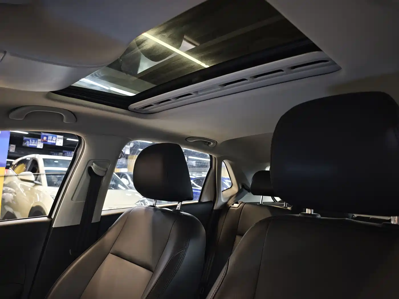 Volkswagen Polo 2018 1.5L Auto Comfort фото 6