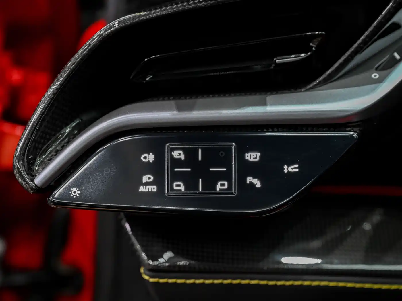Ferrari SF90 2025 2021 3.9T V8 Spider