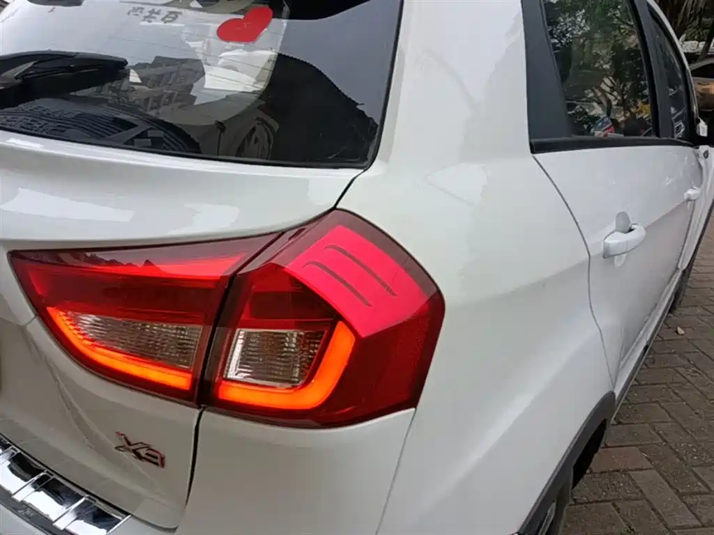 Geely Vision X3 2017 2017 1.5L Automatic Premium