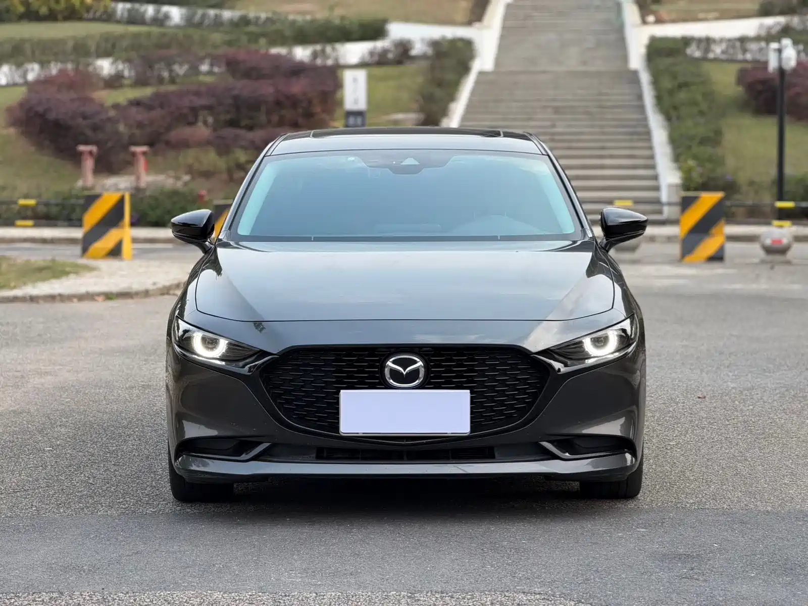 Фото 1 - Mazda Mazda 3