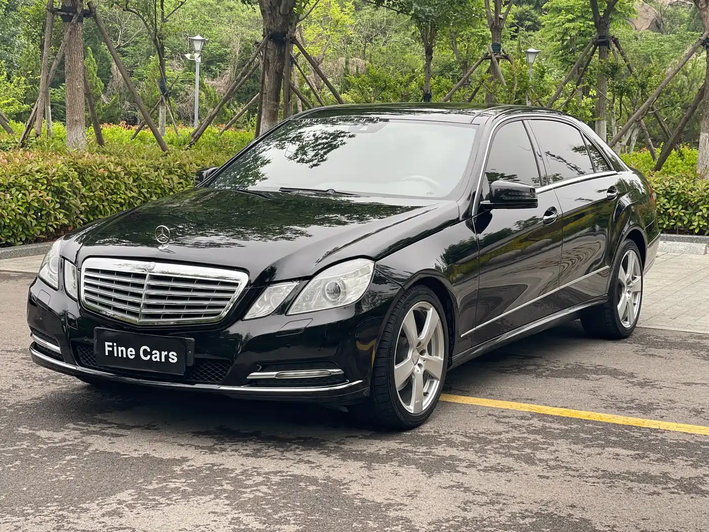 Mercedes-Benz E-Class 2013 Model E 260 L CGI Fashion фото 3