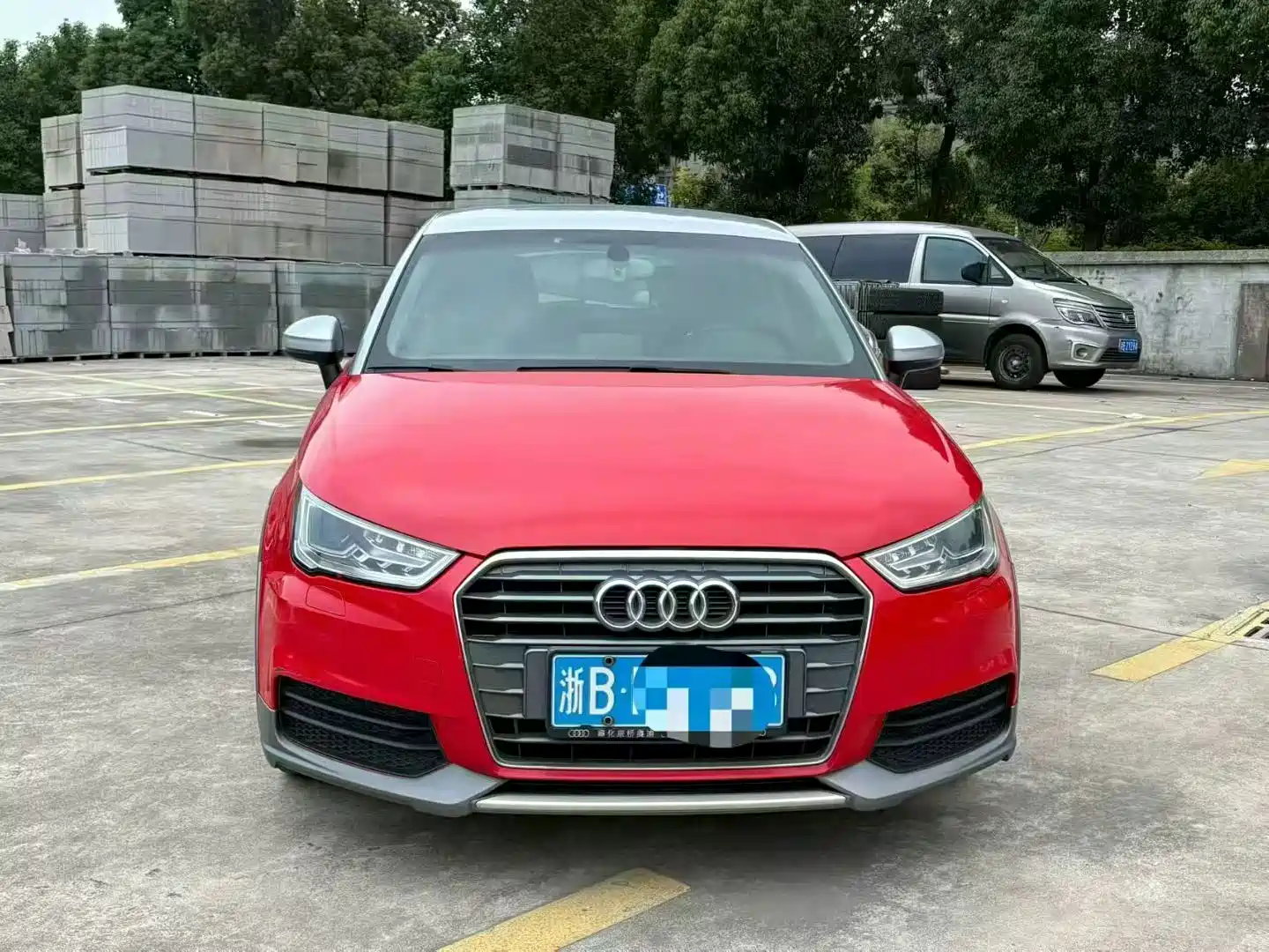 Фото 2 - Audi A1