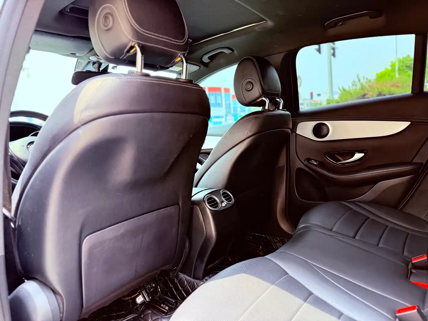 Mercedes-Benz GLC Coupe 2019 GLC 200 4MATIC Coupe SUV фото 10