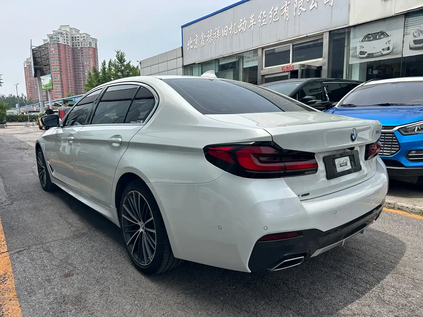 BMW 5 Series 2023 530Li Leading M Sport Package фото 14
