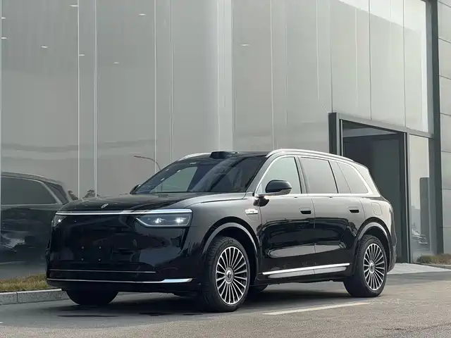 AITO ASK THE WORLD M8