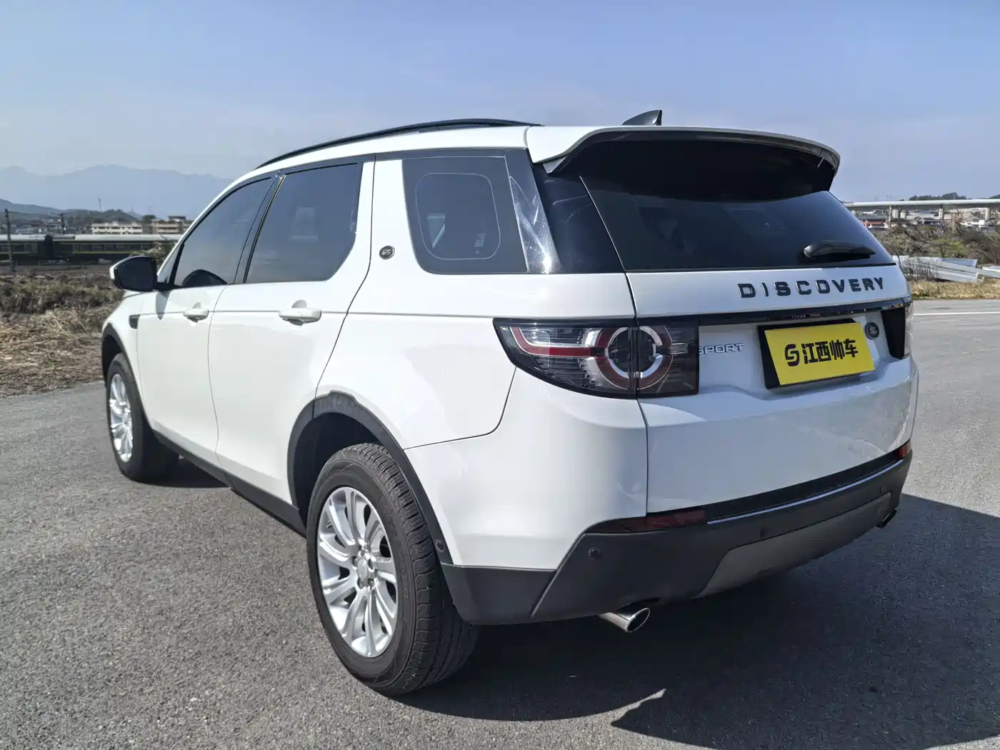 Land Rover Discovery Sport 2018 240PS SE Edition фото 14