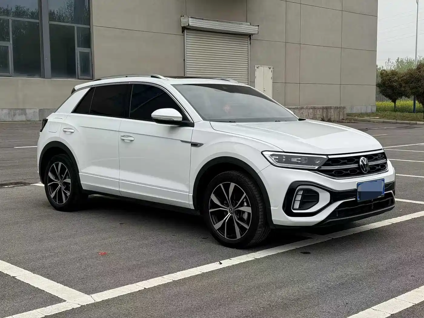 Volkswagen T-ROC 2024 300TSI DSG 2WD Morning Light Edition фото 3