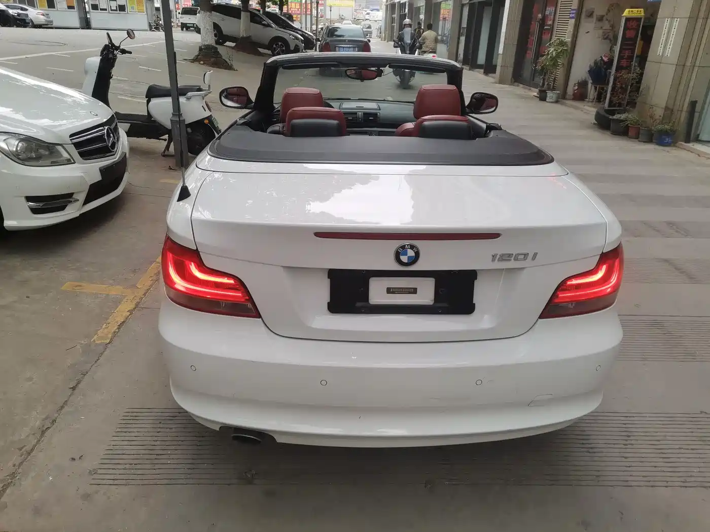 BMW 1 Series (Import) 2011 120i Convertible фото 14