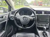 Фото 18 - Volkswagen Golf