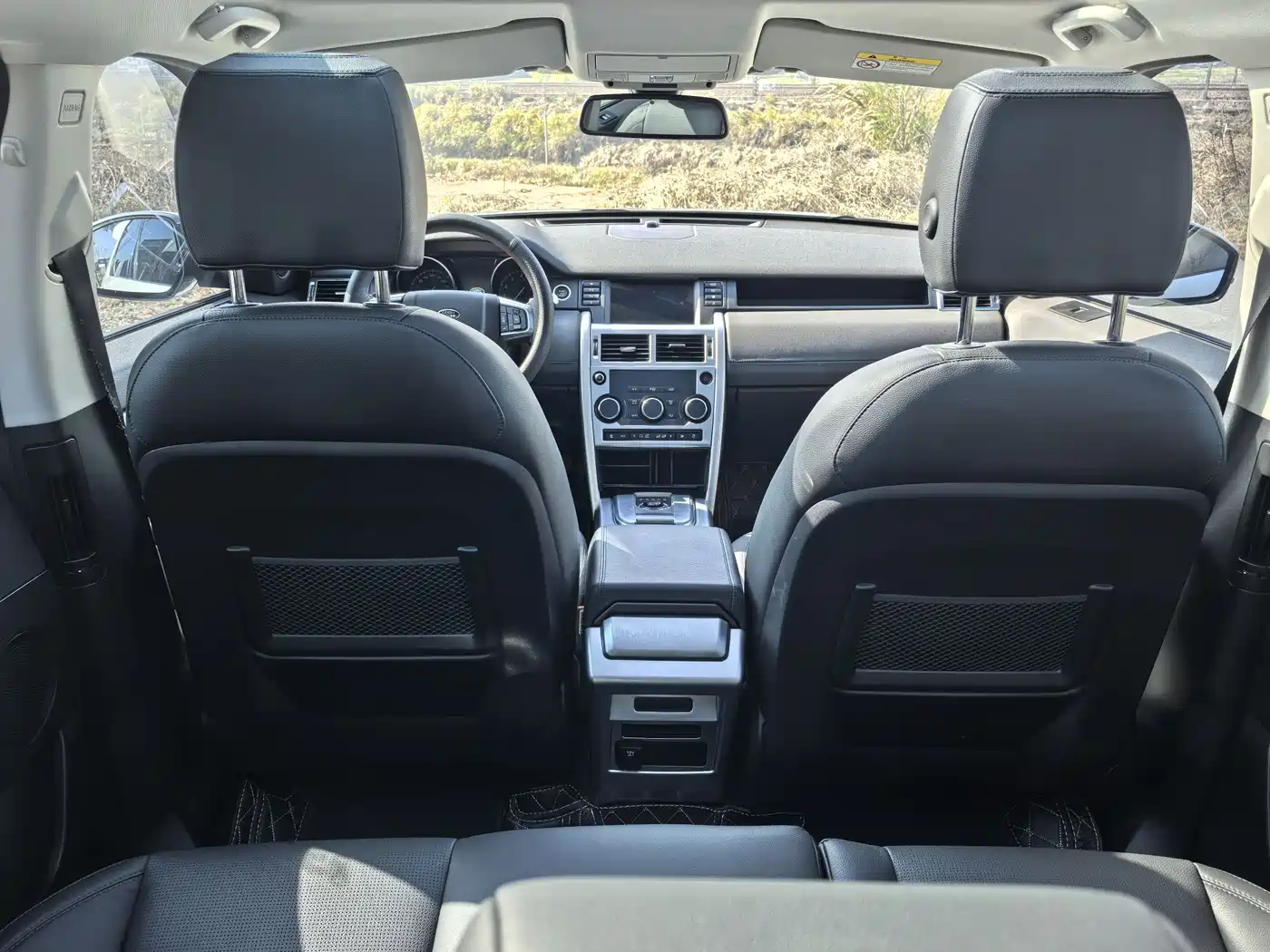 Land Rover Discovery Sport 2018 240PS SE Edition фото 7