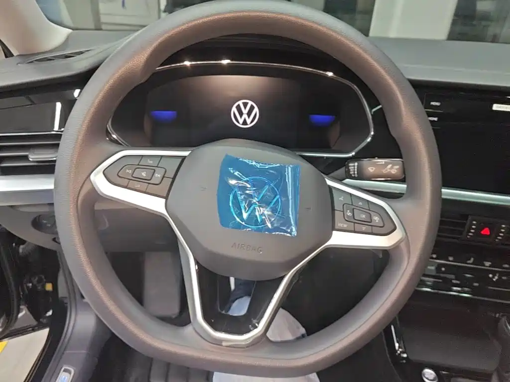 Volkswagen Passat New Energy 2026 2025 430PHEV Hybrid Business Edition