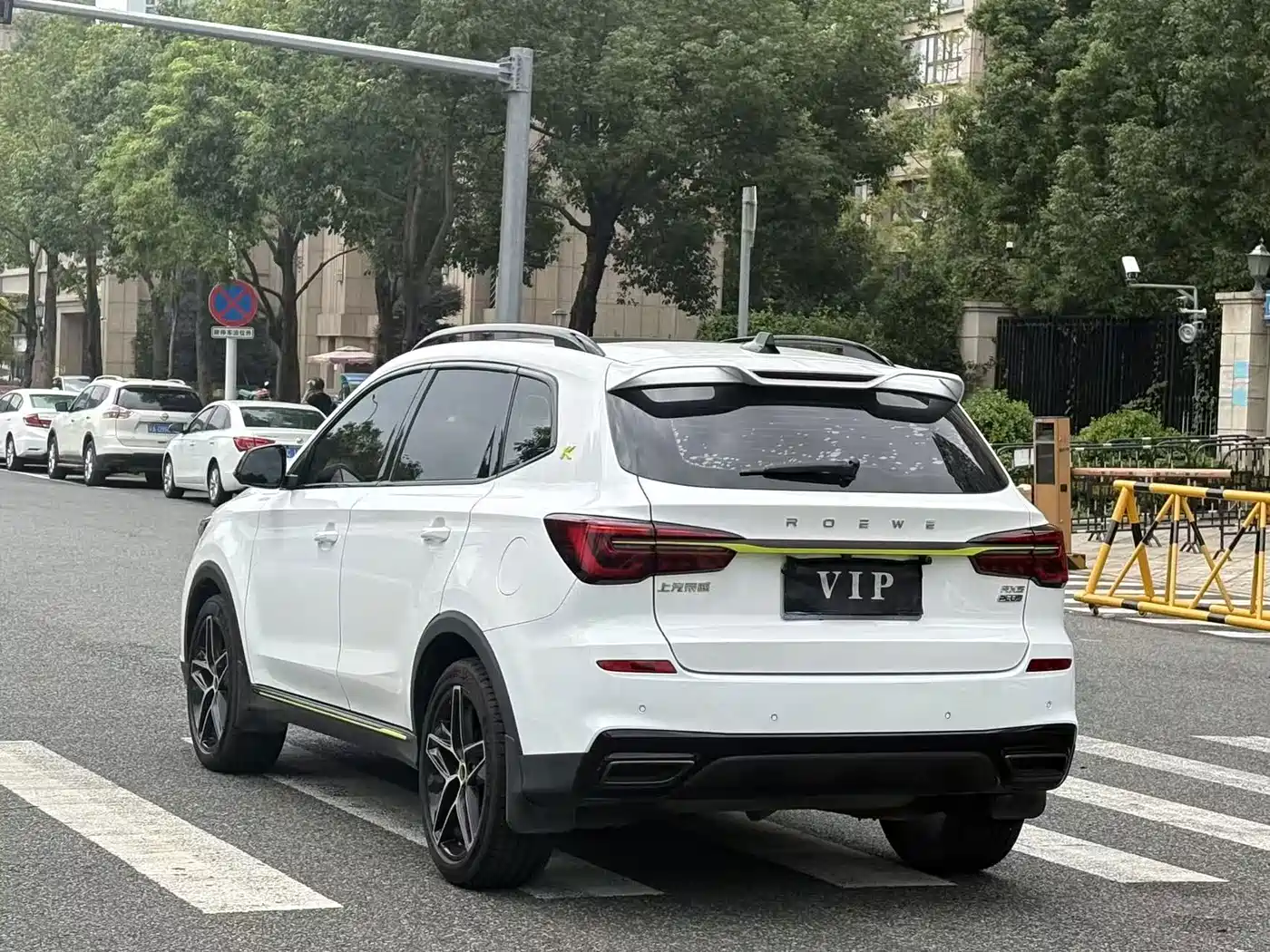 Фото 7 - Roewe RX5