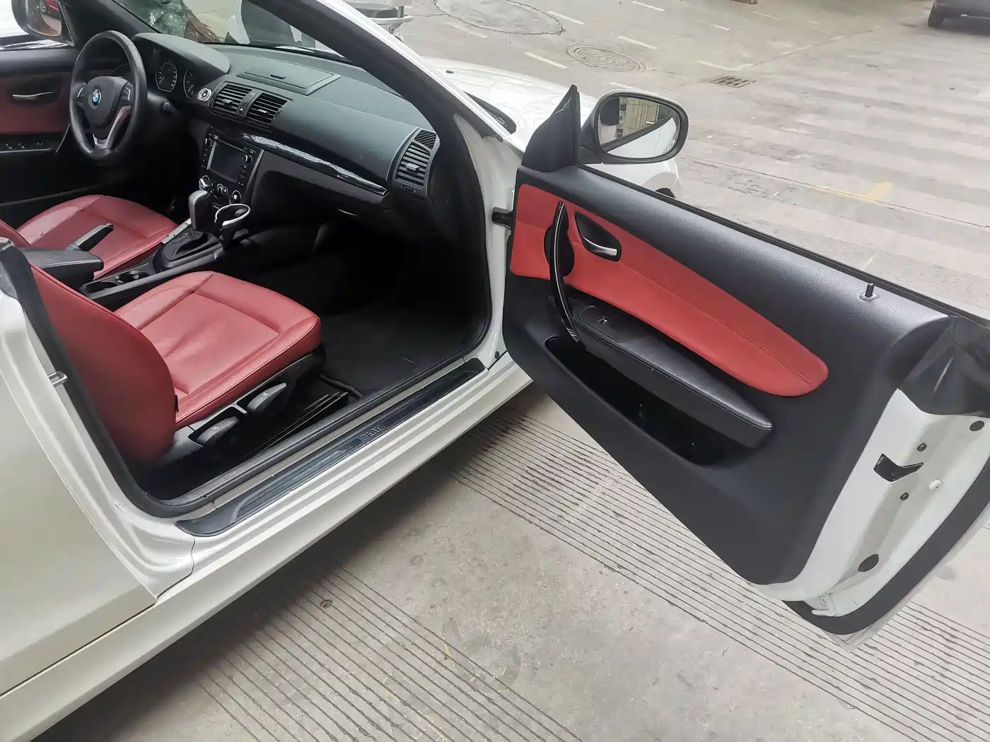 BMW 1 Series (Import) 2011 120i Convertible фото 16