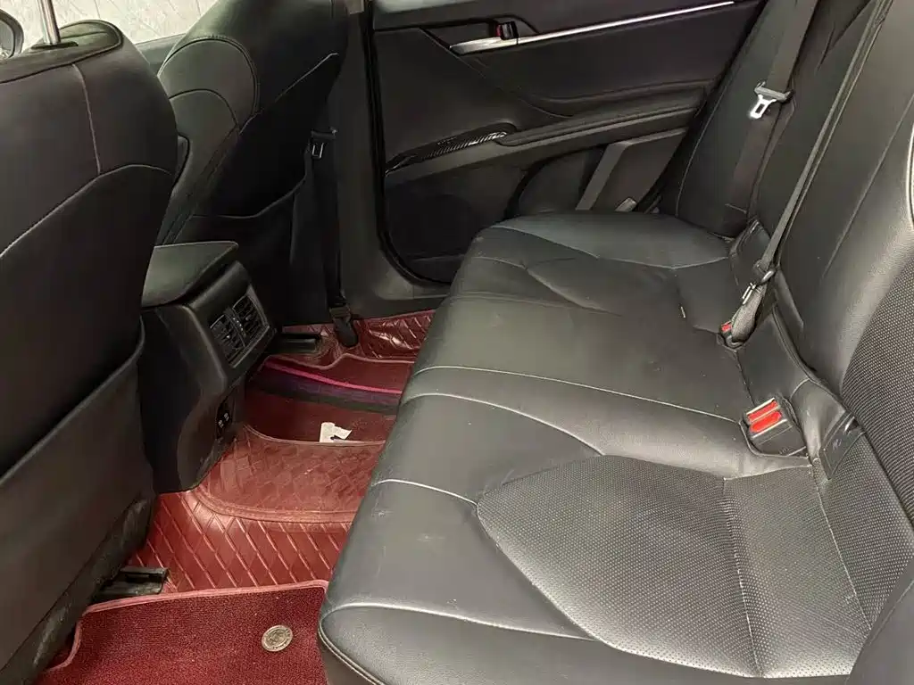 Toyota Camry 2018 2.0G Luxury Edition фото 8