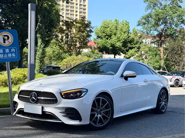 Mercedes-Benz E-Class E 260, купе