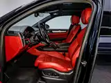 Photo 8 - Porsche Cayenne New Energy