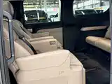 Фото 10 - Li Auto MEGA