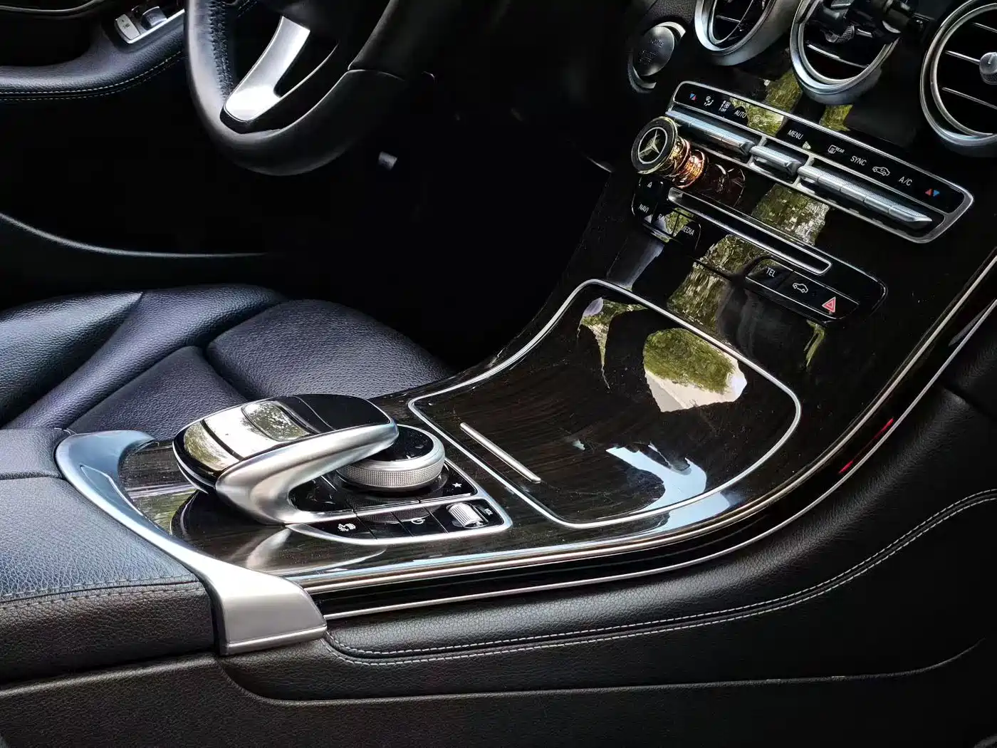 Mercedes-Benz GLC 2016 GLC 260 4MATIC Luxury фото 6