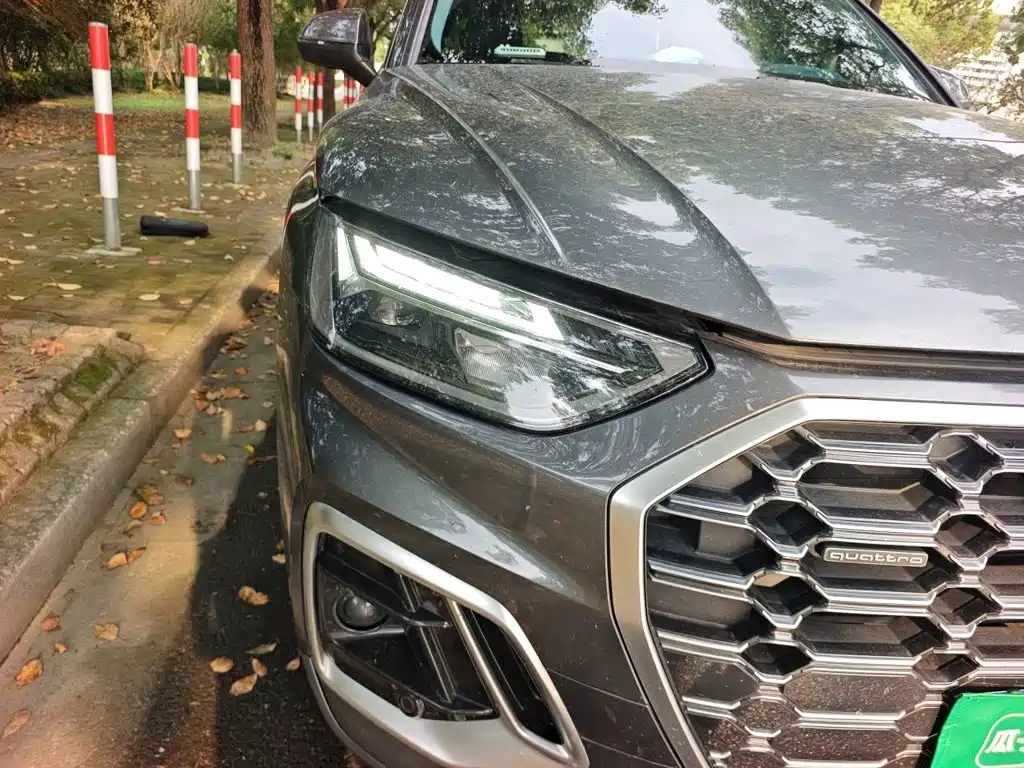 Фото 7 - Audi Q5L