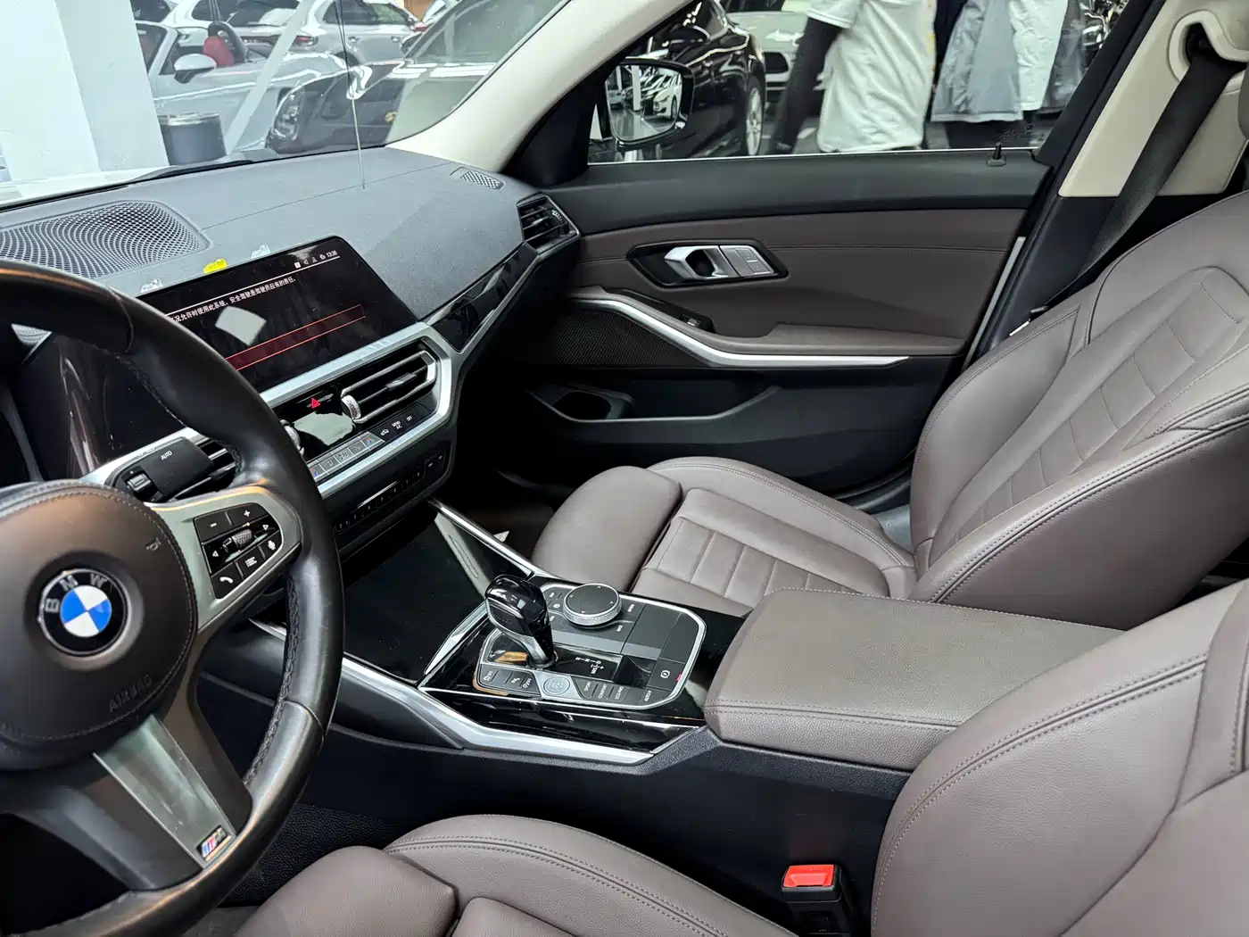 BMW 3 Series 2021 320Li M Sport Package фото 6