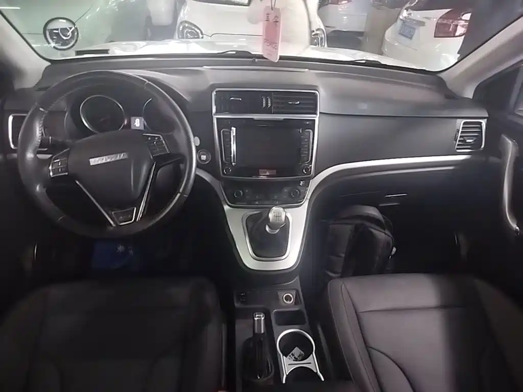 Фото 10 - Haval M6