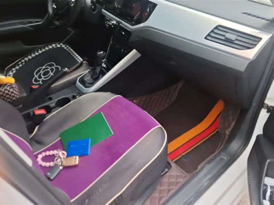 Volkswagen Polo 2021 Plus 1.5L Automatic Colorful Tech Edition фото 8