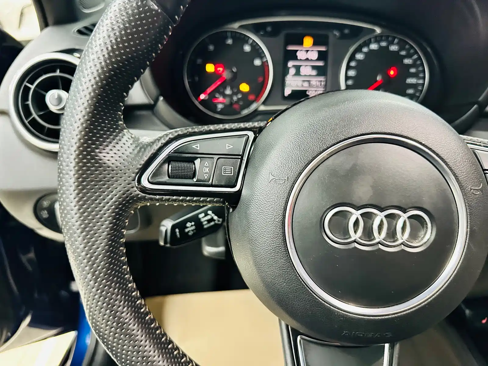 Фото 40 - Audi A1