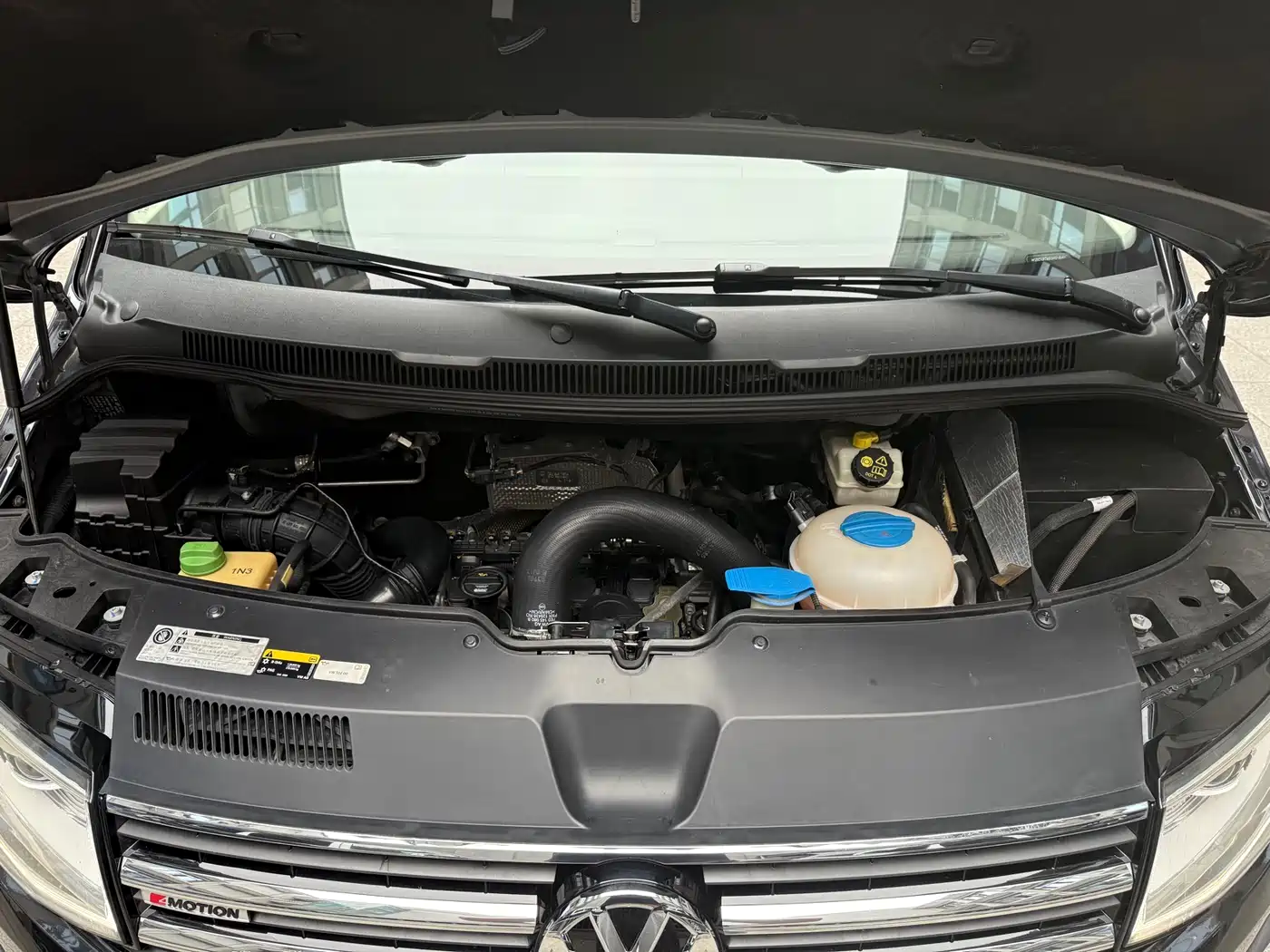 Volkswagen Multivan 2018 2.0TSI 4WD Premium Edition 7-Seater фото 24