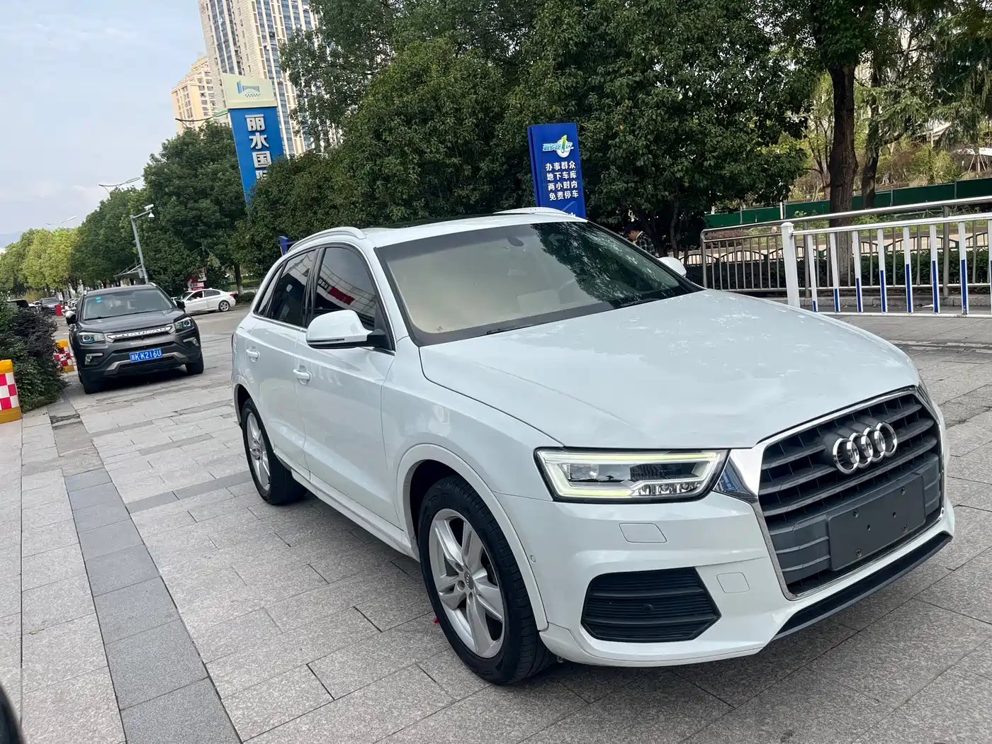 Audi Q3 2017 30 TFSI Style фото 4