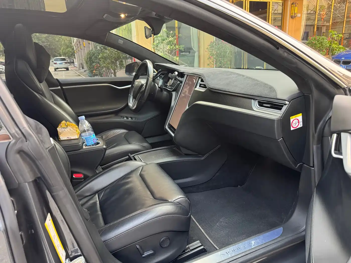 TESLA MODEL S