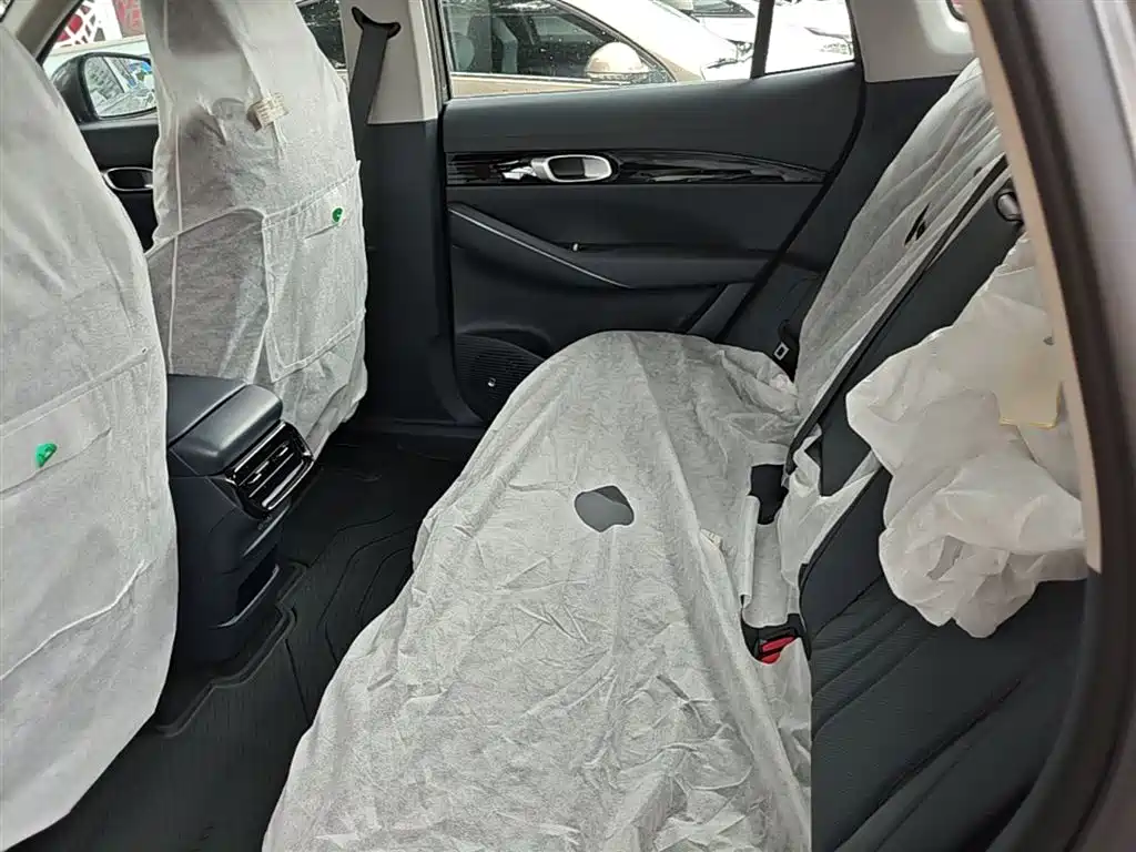 Geely Galaxy Galaxy E5 2026 610km Explorer+ Edition фото 17