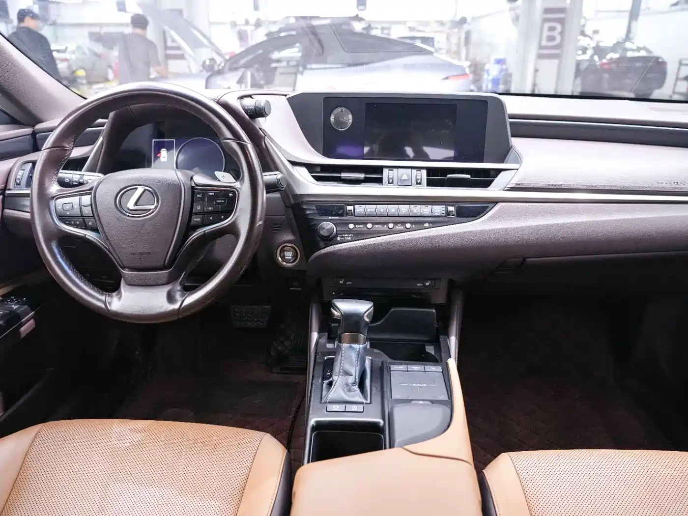Lexus ES 2020 200 Excellence фото 23
