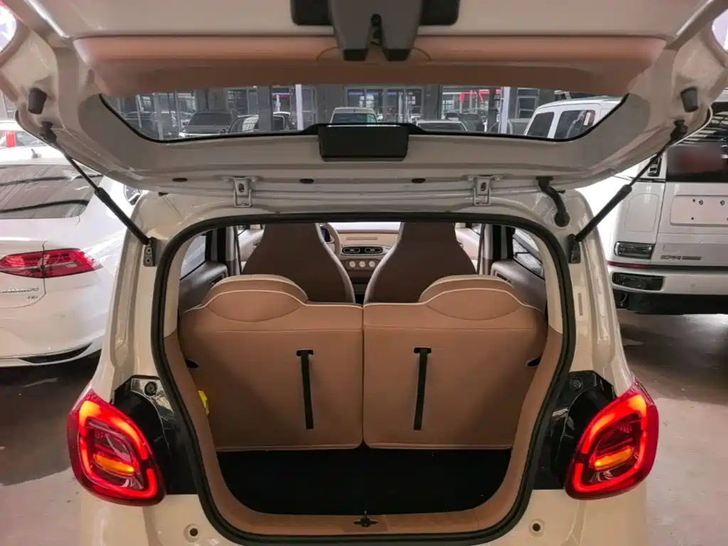 Wuling Motors Hongguang MINIEV 2026 2025 4-Door Advanced