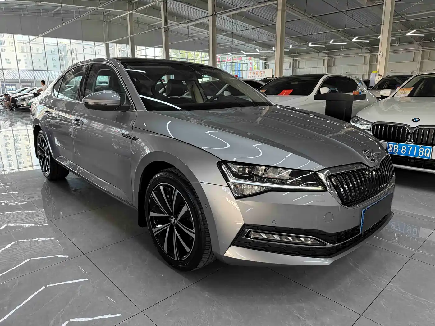 Škoda Superb 2024 2023 Facelift TSI280 DSG Premium Edition