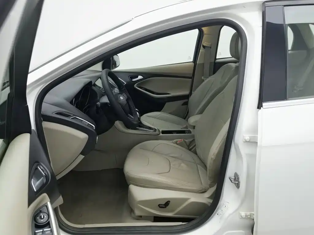 Photo 10 - Ford Focus
