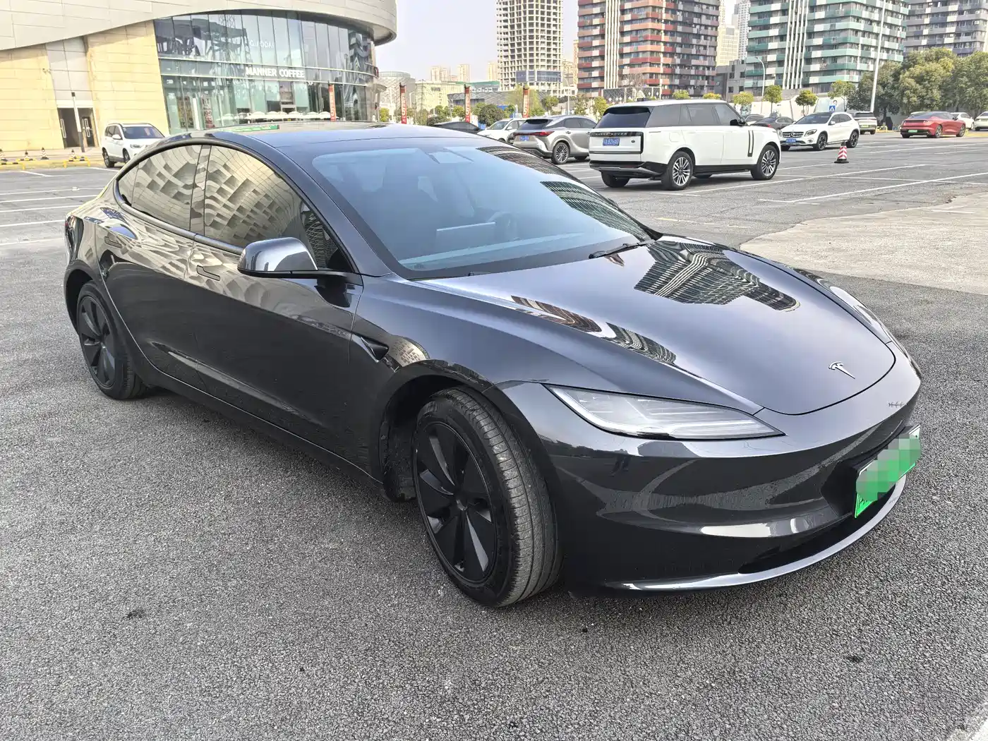 TESLA MODEL 3