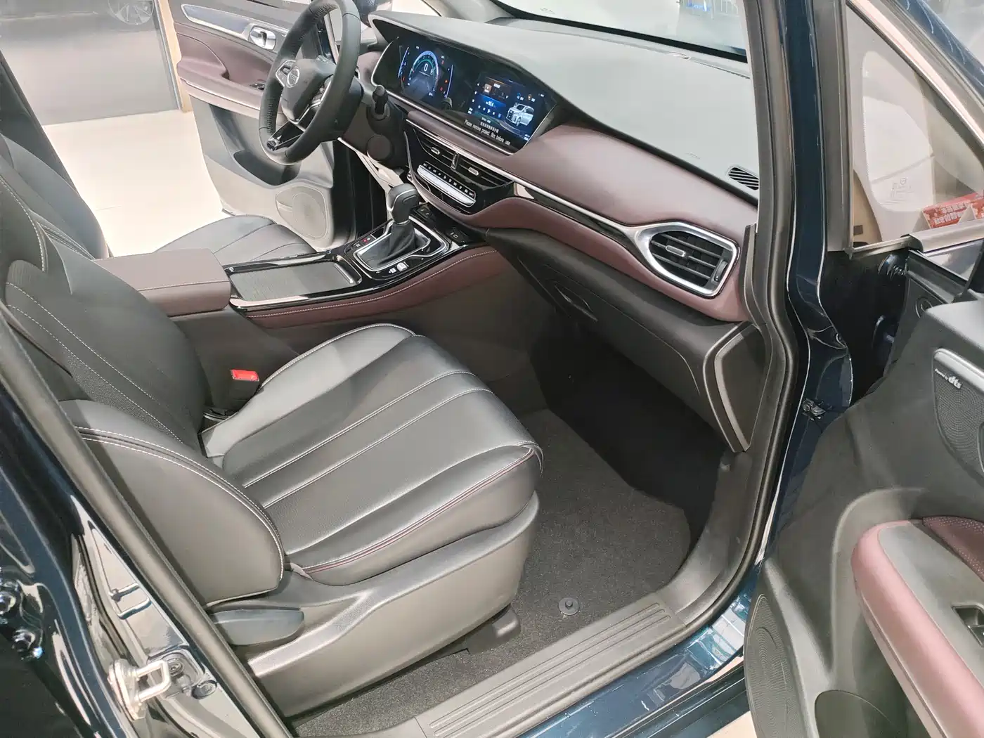 GAC Trumpchi Trumpchi M6 2023 PRO 270T DCT Luxury Edition фото 10