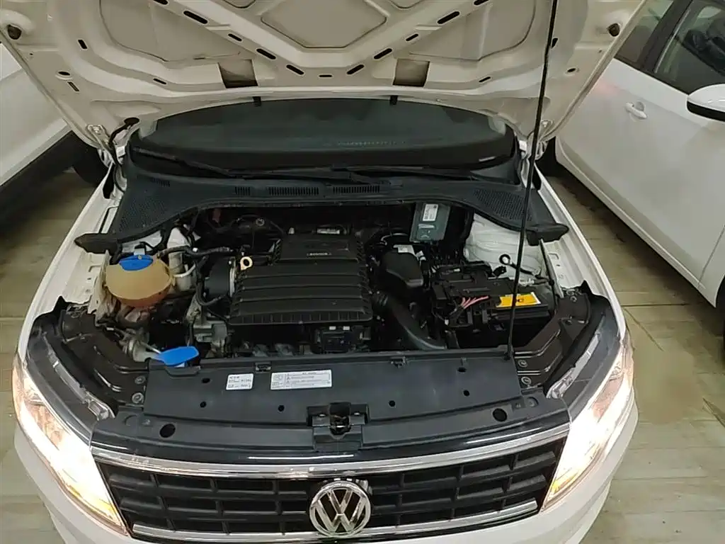 Volkswagen Jetta 2017 1.5L Automatic Fashion фото 20